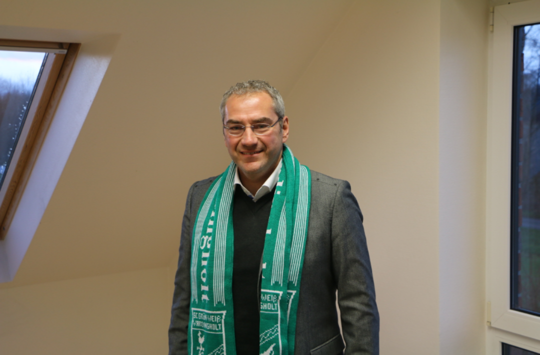 Der neue Trainer der Ersten Mannschaft ab 1. Juni 2017: Thomas Zielaskowski Der neue Trainer der Ersten Mannschaft ab 1. Juni 2017: Thomas Zielaskowski