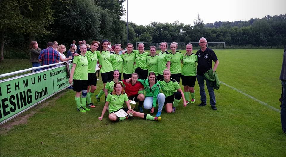 Rheder Fußballstadtmeister 2016 auf dem Feld bei den Frauen ist der SV Krechting 1959 e. V. Rheder Fußballstadtmeister 2016 auf dem Feld bei den Frauen ist der SV Krechting 1959 e. V.