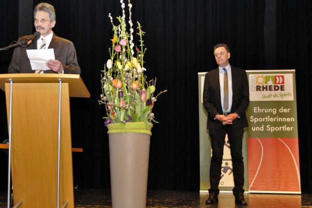 SSV-Vorsitzender Antonius Böing (links) hielt die Laudatio SSV-Vorsitzender Antonius Böing (links) hielt die Laudatio